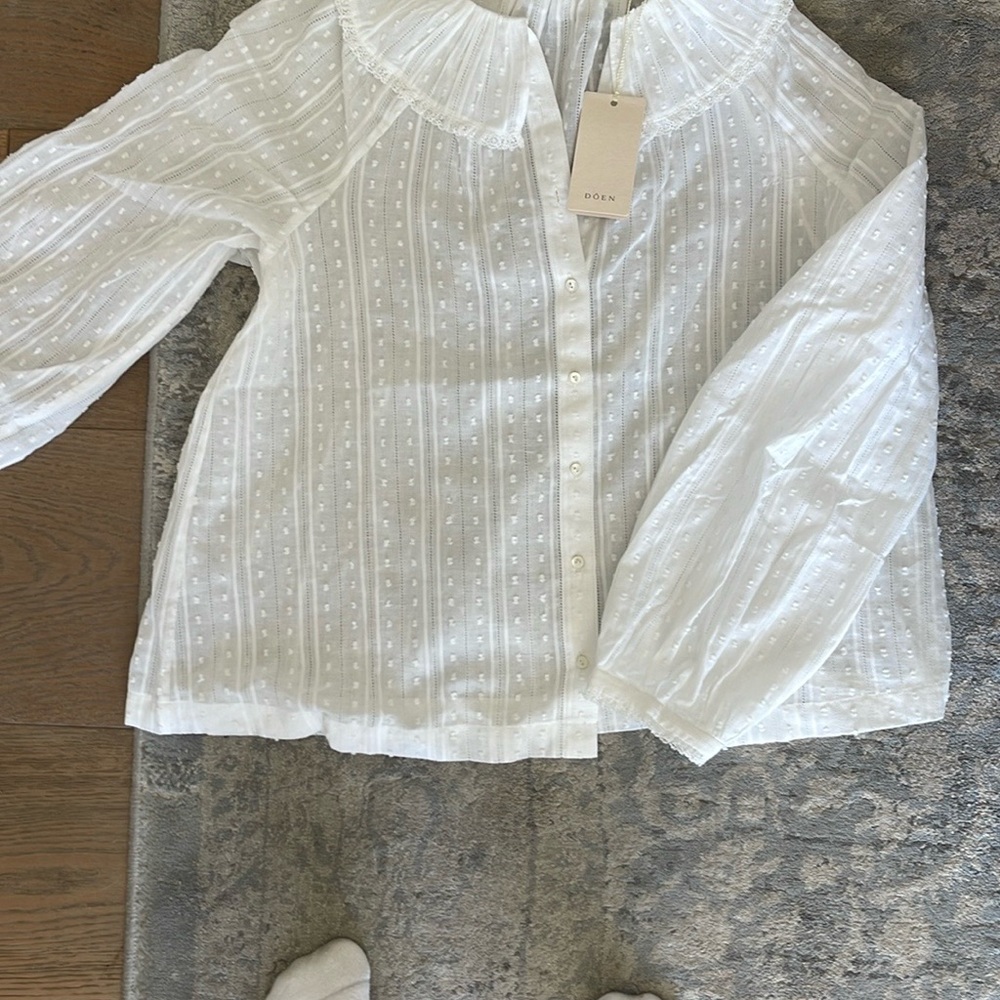 Doen Cream Blouse with Peter Pan Collar and Relaxed Fit - Picture 3 of 4